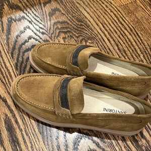 NWOT Santorini loafers tobacco color